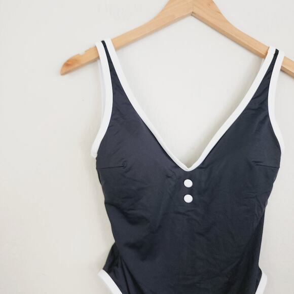 NEW Aqua 1/4 Placket Black White One-Piece Swimsuit Size Small - Picture 4 of 9